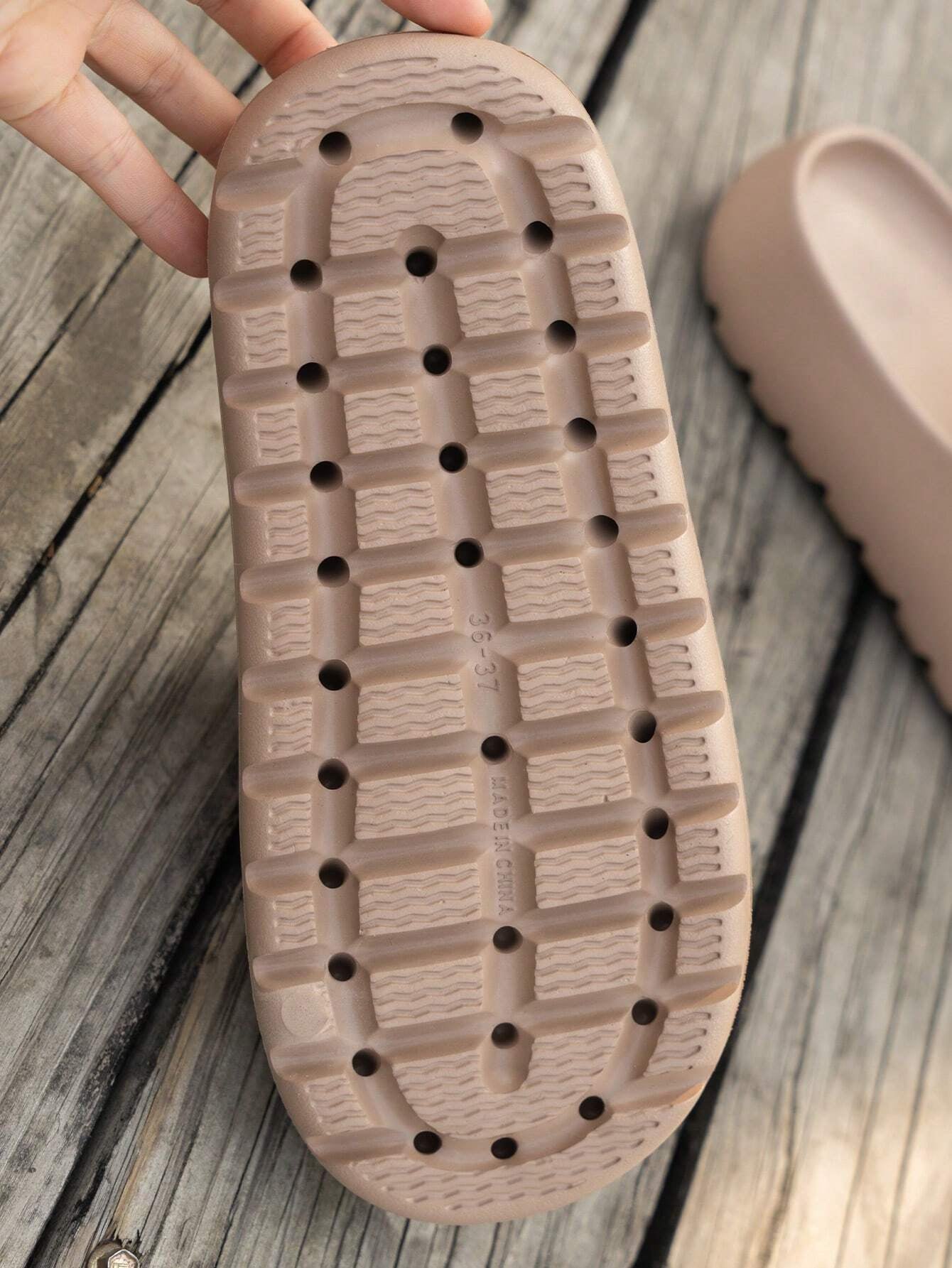 Women Simple and Comfortable Open Toe Plastic Slippers, Lightweight Waterproof Anti-Skid Thick-Soled Sandals, Suitable for Wearing in Bathroom, Student Dormitory, Swimming Pool, Beach