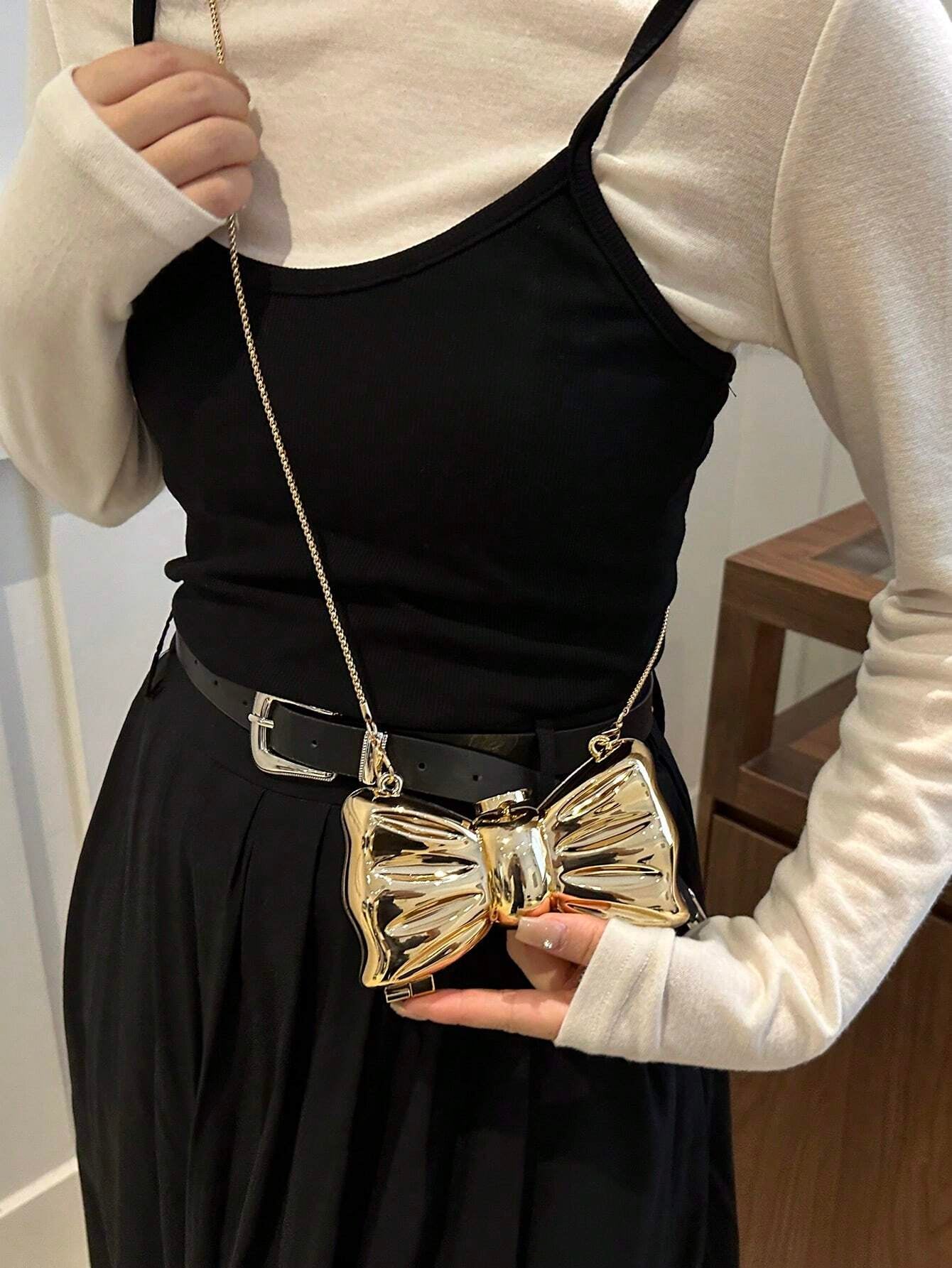 1Pc Acrylic Bow Shaped Mini Evening Bag, Women Fashion Chain Strap Crossbody Clutch Purse for Party and Date, Perfect for Party Wedding Prom Dinner/Banquet, Matching with Holiday Party Dress Evening Dress & Sequin Dress, Perfect Valentines Day Gift for Her, Perfectly Matching with New Years Outfit, Best Valentine'S Gift Choice Ever Valentines