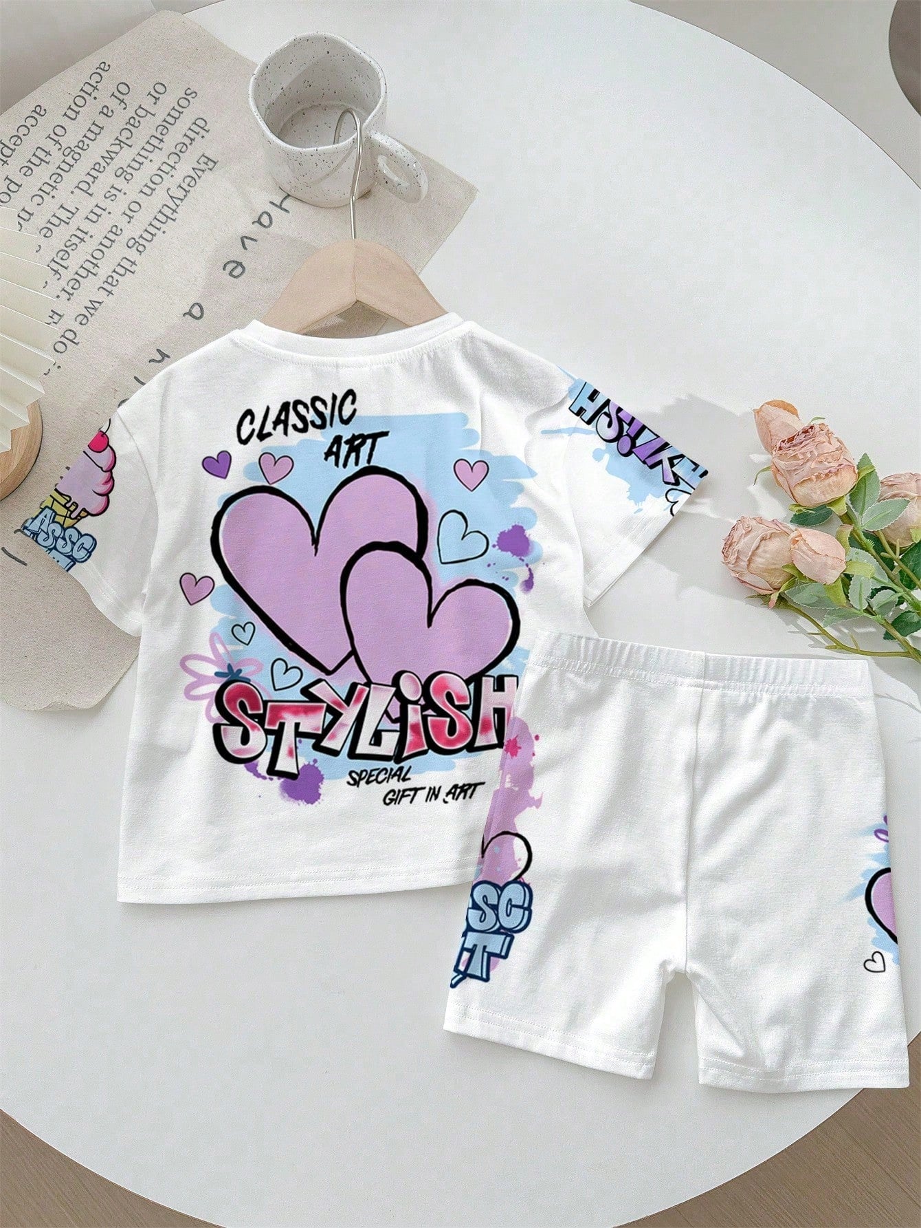 Young Girl round Neck Short Sleeve Heart Letter Print Top and Casual Street Style Shorts Set, Suitable for Summer